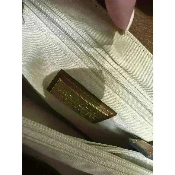 Valentino by Mario Valentino Tan Quilted Handbag - Good Condition with Dustbag - Picture 5 of 8